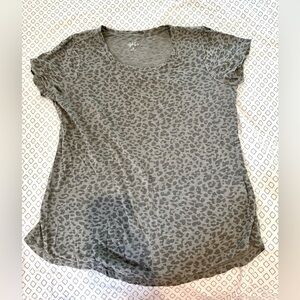 Women’s Style & Co Tee Size M. Gray/animal print.